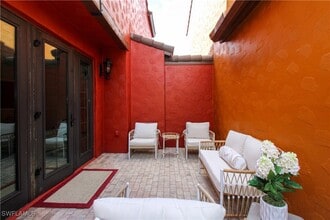 Building Photo - 9025 Alturas St