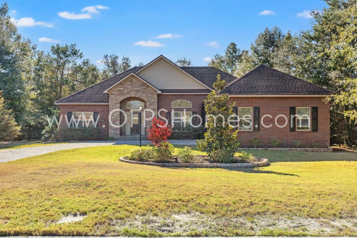 Foto principal - 120 Lake Merial Blvd