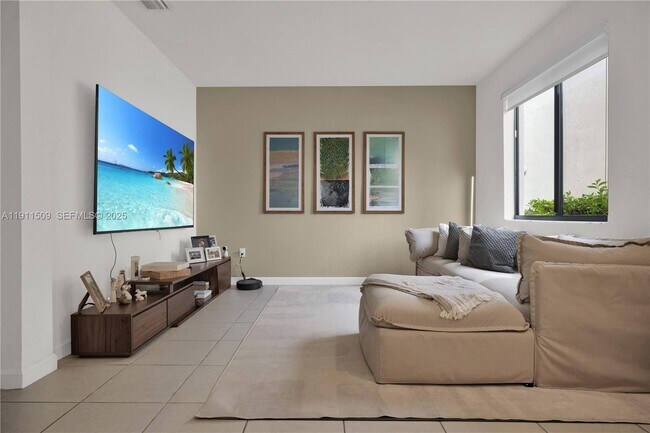 Foto del edificio - 909 NE 211th St