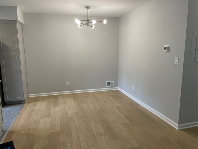 Building Photo - 26 Tory Ct