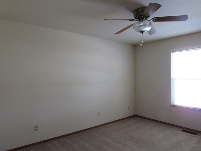 Building Photo - 20320 Skyview Dr
