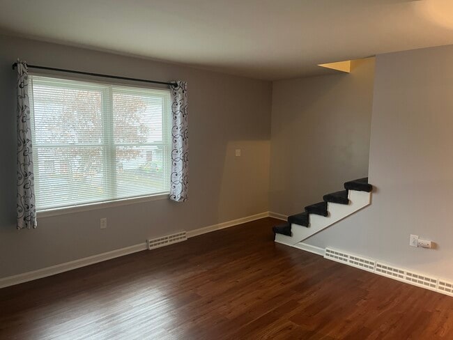 Foto del edificio - 109 Hopewell Dr