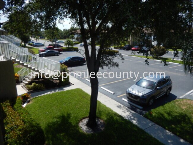 Building Photo - Convenient Location in North Fort Myers