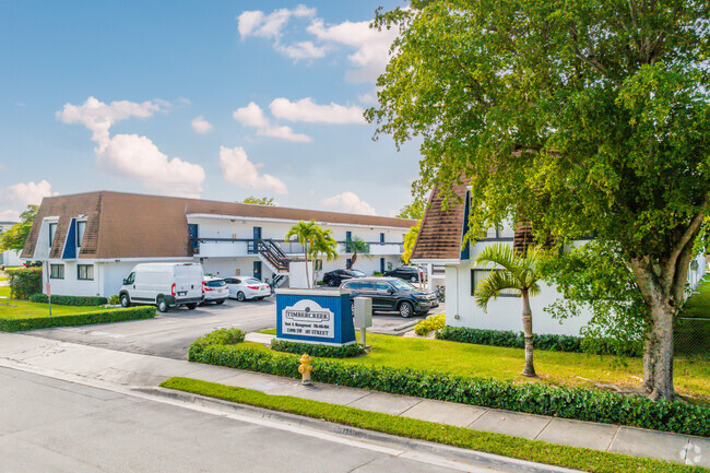 11098 SW 107th St - Timbercreek Apartments