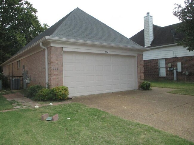Foto del edificio - 924 Dalemore Ln