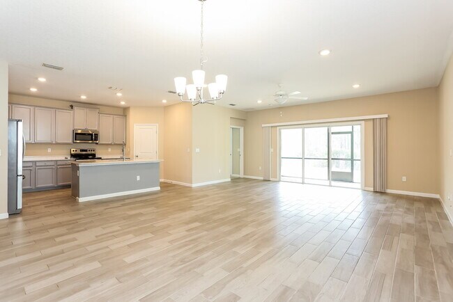 Building Photo - 7966 Thyme Trl
