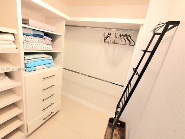 Building Photo - 3001 S Ocean Dr