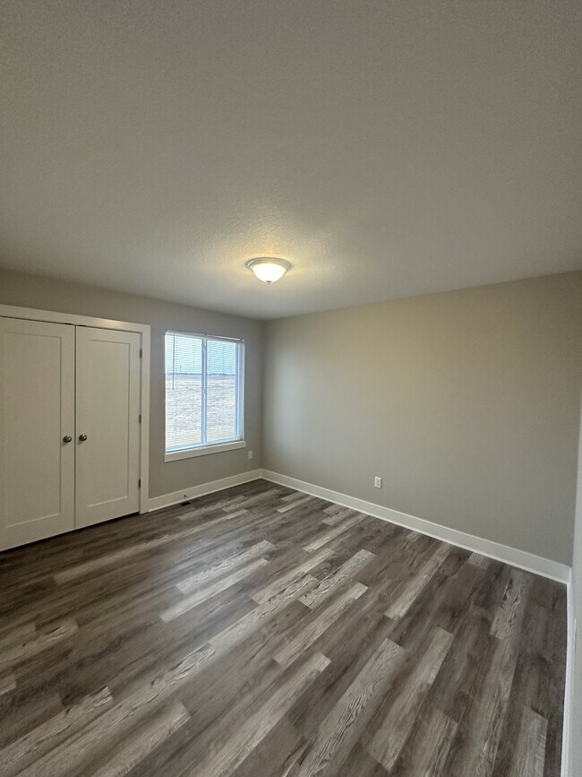 Foto del edificio - 16303 W Lynndale St