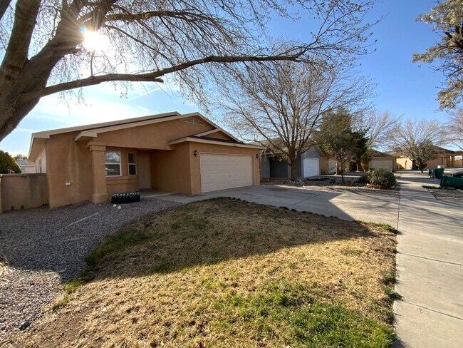 Building Photo - 3 Bedroom Single Story Home Available Near...