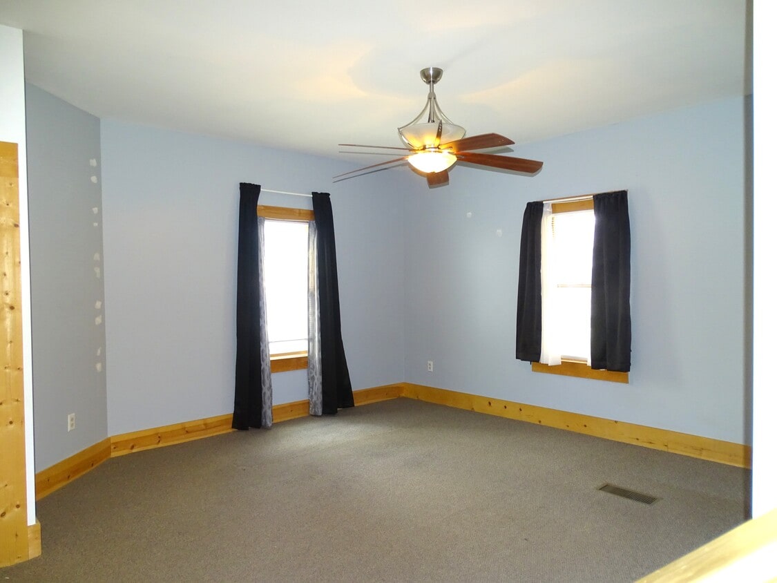 Foto principal - 15 Atwood Ave