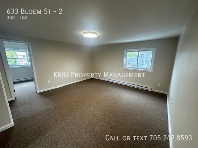 Photo du bâtiment - Upper 3 Bedroom Apartment