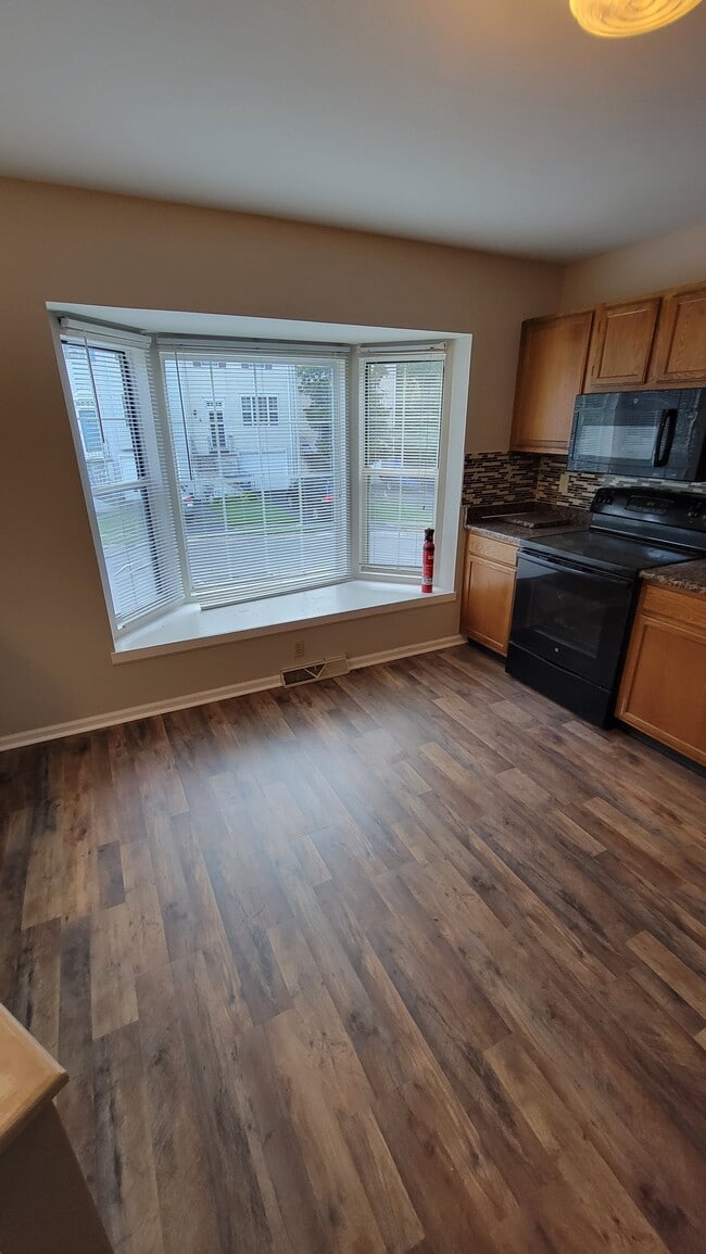 Building Photo - 432 Stanley Plaza Blvd