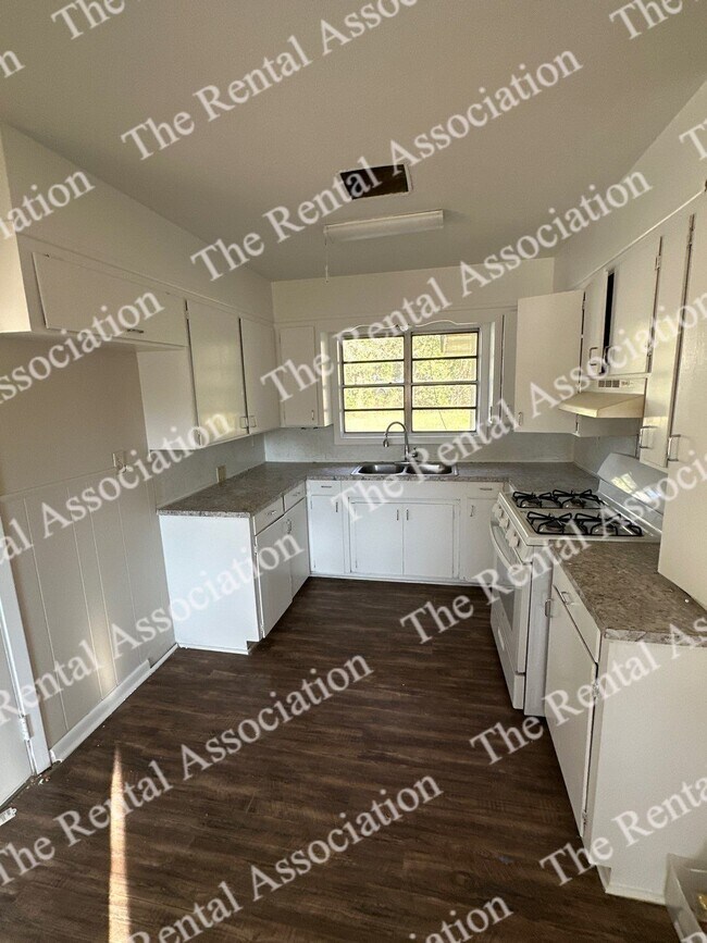 Foto del edificio - 316 Wallace Dean Rd