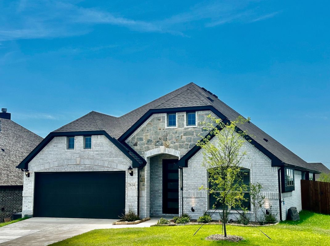 Foto principal - 2614 W Argyle Ln