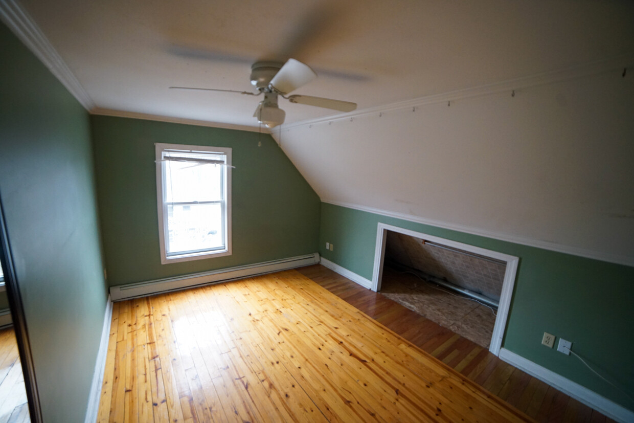 Primary Photo - 79 Sanford Street