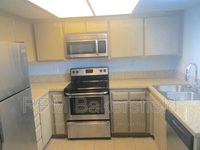 Foto del edificio - 7800 Westfield Rd