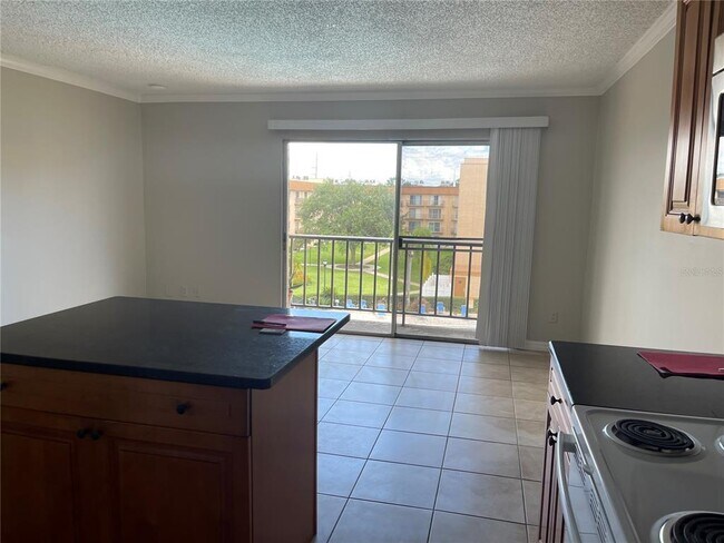 Foto del edificio - 5820 N Church Ave