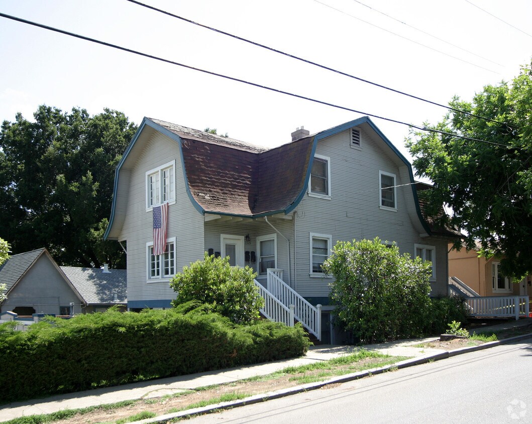 Building Photo - 1515 Pine