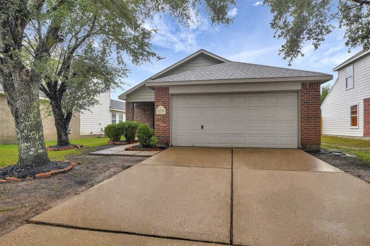 Foto principal - 12319 Chute Forest Ct