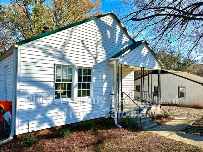 Building Photo - 231 Fairview Dr