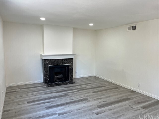 Building Photo - 1076 S Garfield Ave