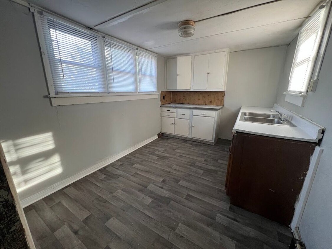 Foto del edificio - 1621 W Jackson St