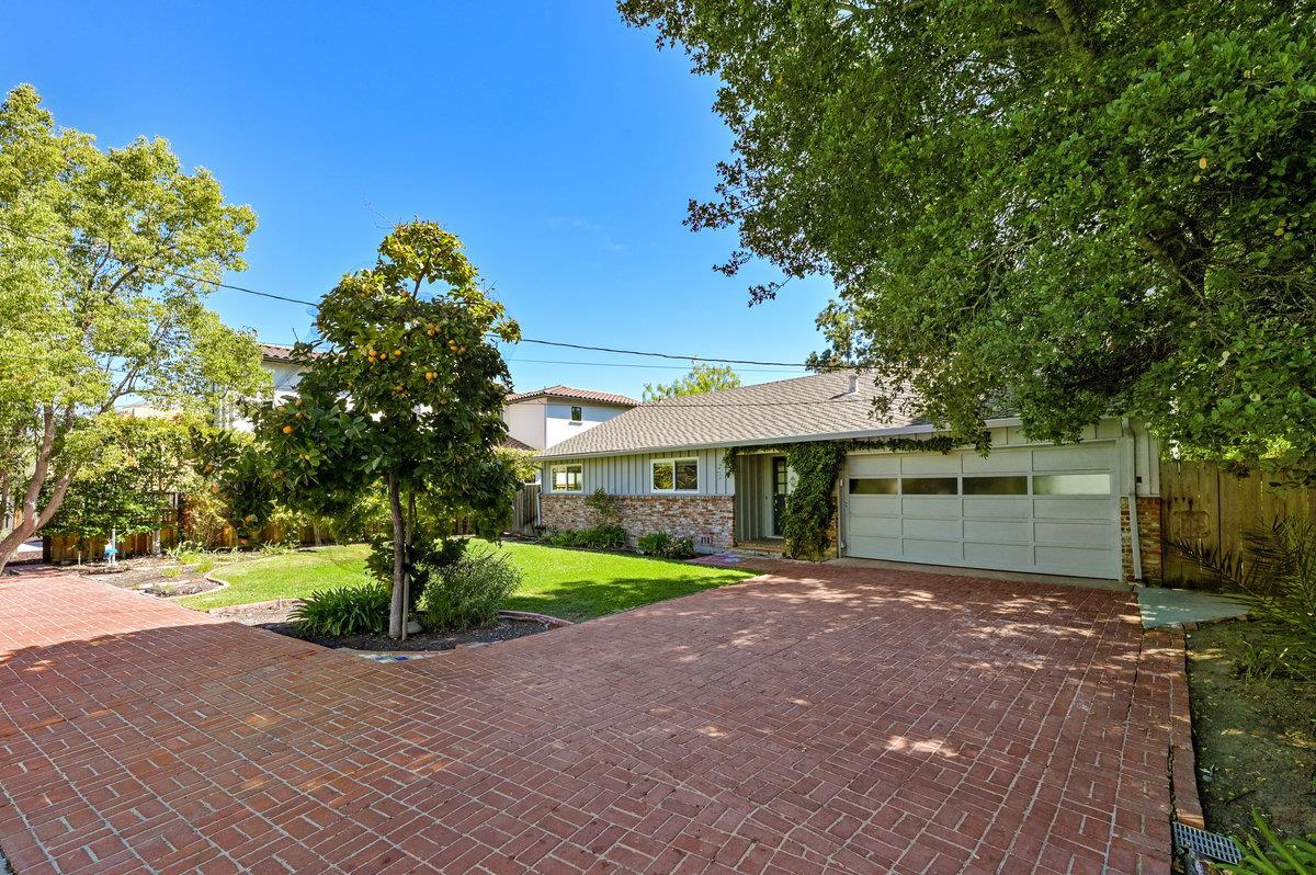 Primary Photo - 2035 El Prado Ave