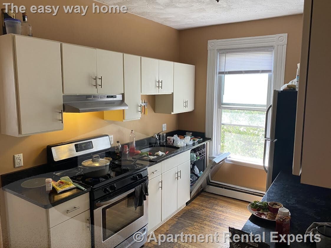 Photo - 117 Hampshire St Unit #2