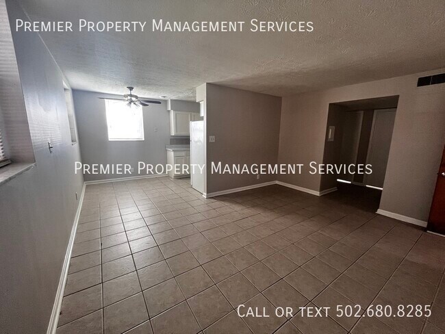 Foto del edificio - 4401 Landside Dr