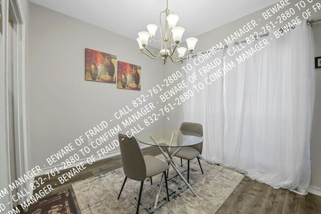 Foto del edificio - 12921 Abrams Rd