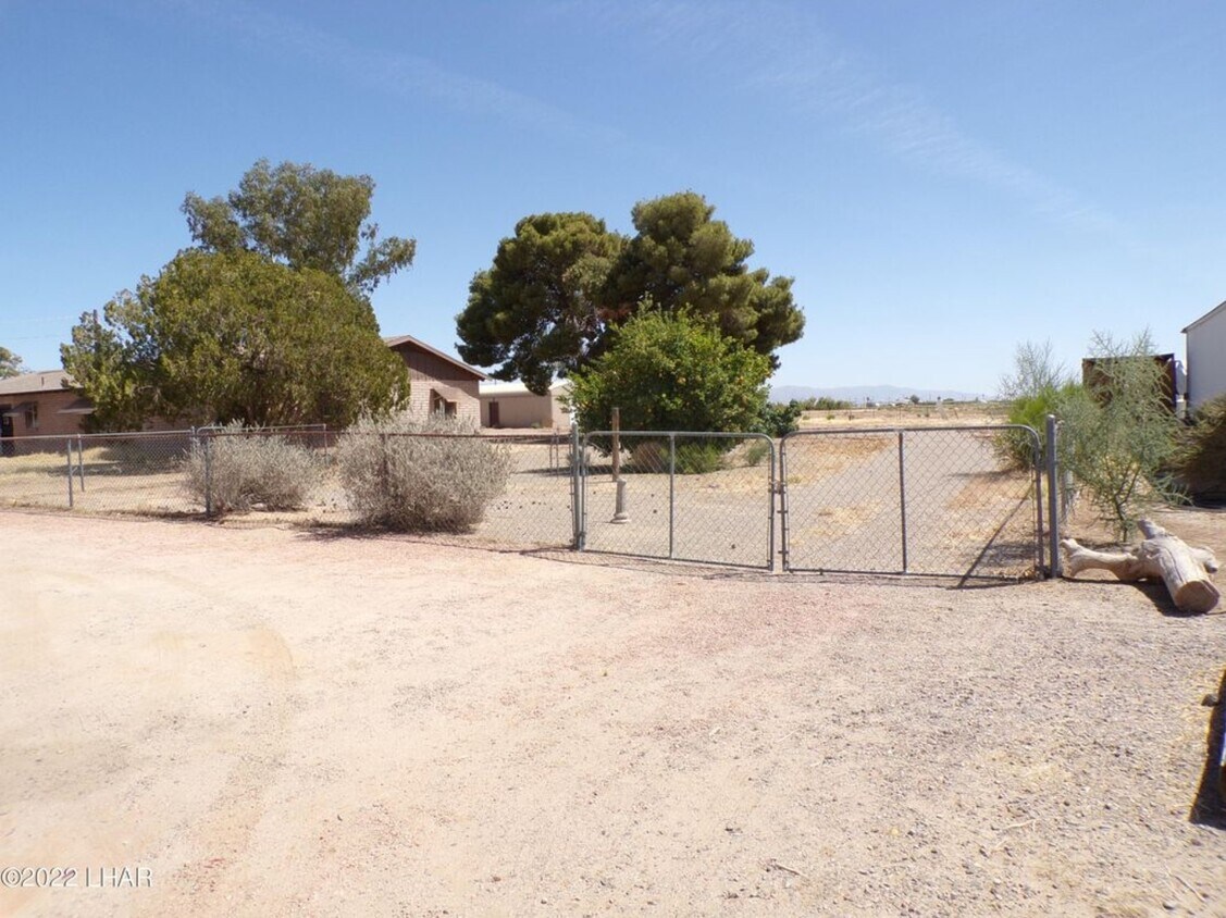 38215 BuckeyeSalome Rd, Salome, AZ 85348 House for Rent in Salome