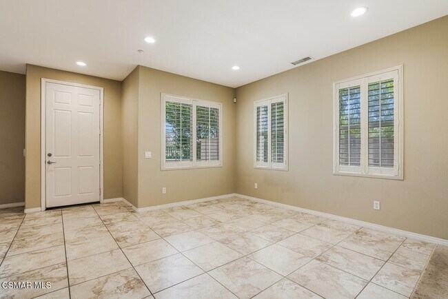 Building Photo - 3327 Shadetree Way