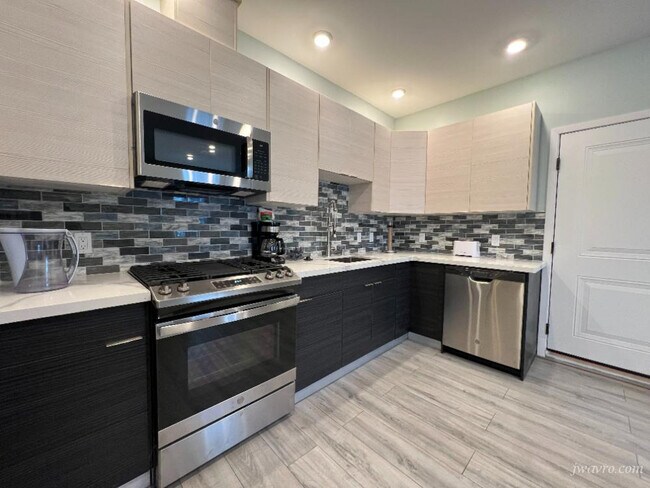Foto del edificio - 1569 48th Ave