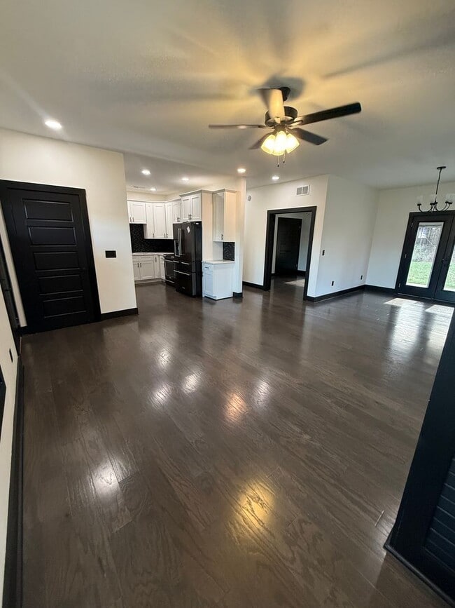 Building Photo - 2721 Cedrus Ave