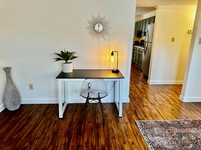 Foto del edificio - 810 Highland Dr