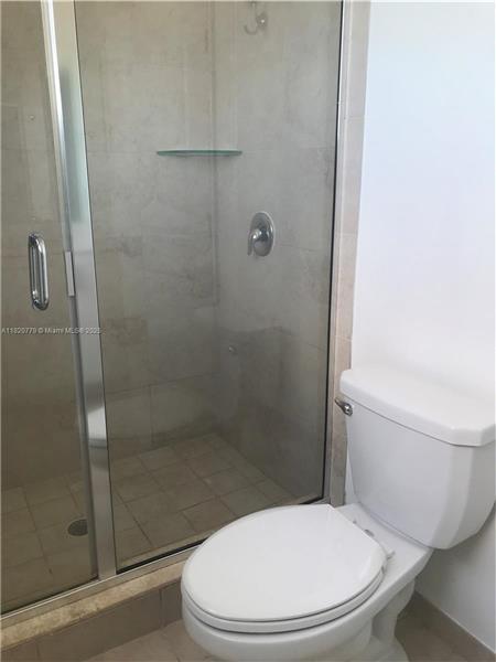 Foto del edificio - 278 NE 208th Terrace