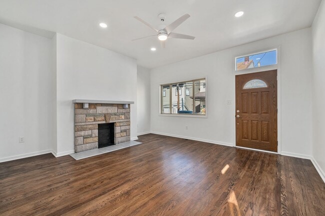 Building Photo - Newly Renovated 5 Bed, 2.5 Bath House in Bloomfield -  Available in May!