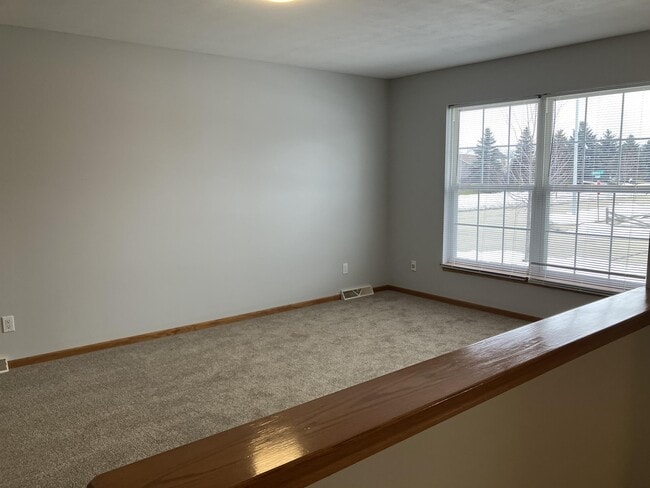 Building Photo - 1442 Oriole Dr