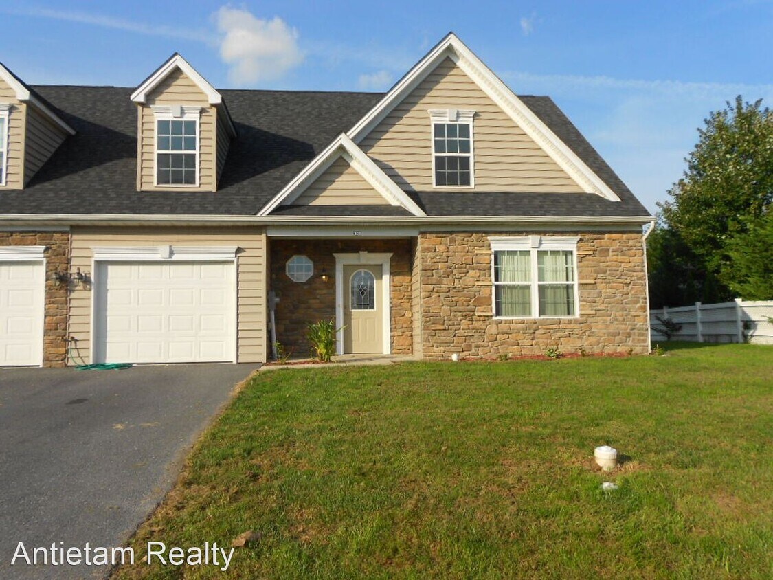 Primary Photo - 4 br, 2.5 bath House - 3619 Oakley Lane