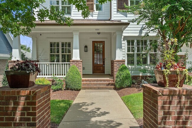 Building Photo - 444 Wild Elm St