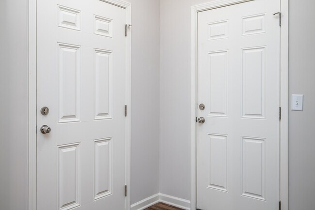 Foto del edificio - 246 Brownstone Loop