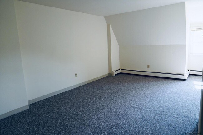Building Photo - 497 State St