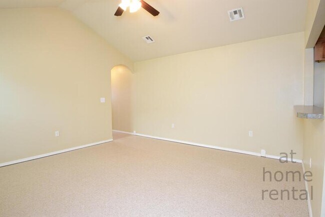 Foto del edificio - 6013 S Madison Pl