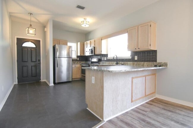 Building Photo - 7943 Audubon Dr