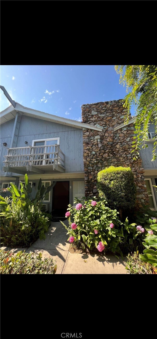 307 N Acacia Ave Unit C, Fullerton, CA 92831 Condo for Rent in