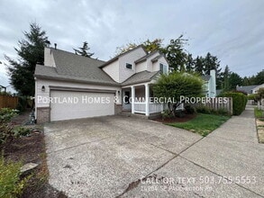 Building Photo - 14904 SE Paddington Rd