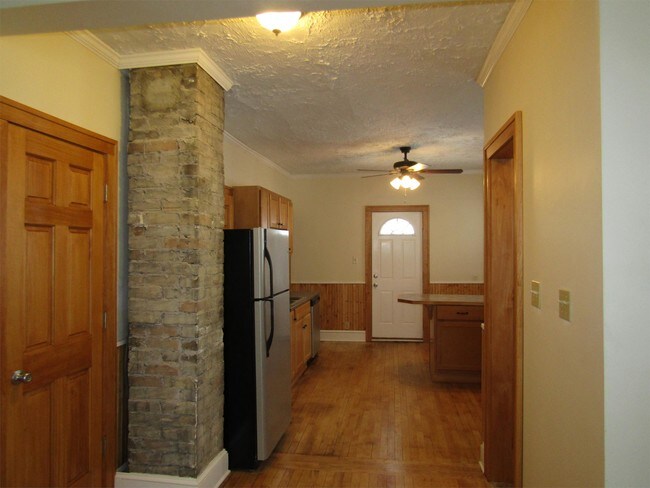 Foto del edificio - 3336 N Bartlett Ave