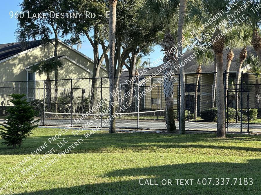 Foto principal - 960 Lake Destiny Rd
