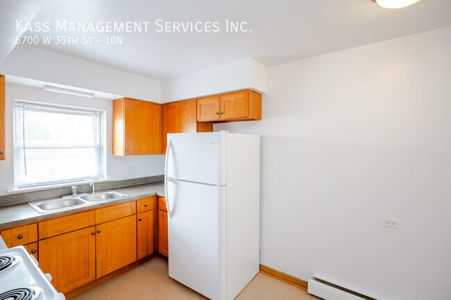 Building Photo - 5700 W 35th St