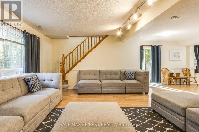 Photo du bâtiment - 910 Concession Rd 17 W